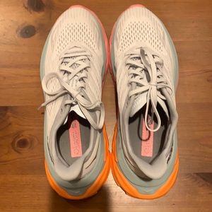 Hoka One One Clifton 8